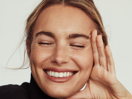 Do Brightening Serums Help with Hyperpigmentation? A Practical Guide to Clearer, More Even Skin
